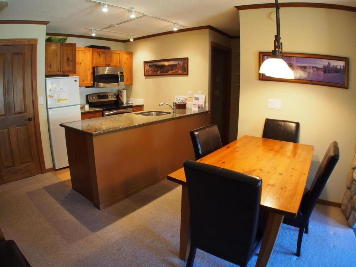 Fireside Lodge #409 By Bear Country Sun Peaks Eksteriør bilde